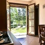 Isa-chalet Elena In Montescudaio, With Air Conditioning, On The Ground Floor With Fenced Garden