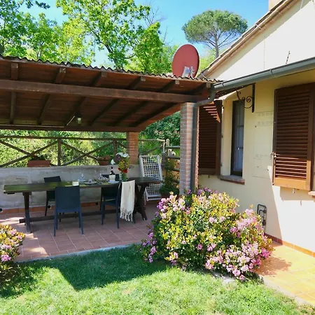 Villa Isa-chalet Elena In Montescudaio, With Air Conditioning, On The Ground Floor With Fenced Garden *